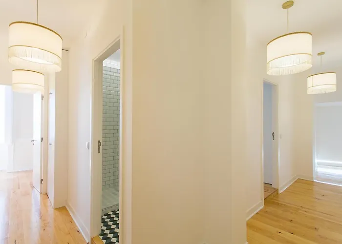 Chiado Deluxe Gem 4bdr Amazing Apartman *
