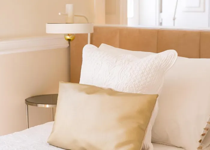 Chiado Deluxe Gem 4bdr Amazing