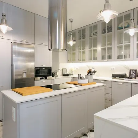 Chiado Deluxe Gem 4bdr Amazing شقة *